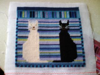 Kitteh needlepoint 005