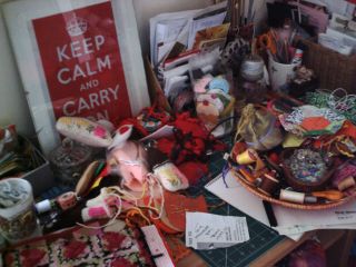 Desk clutter 002