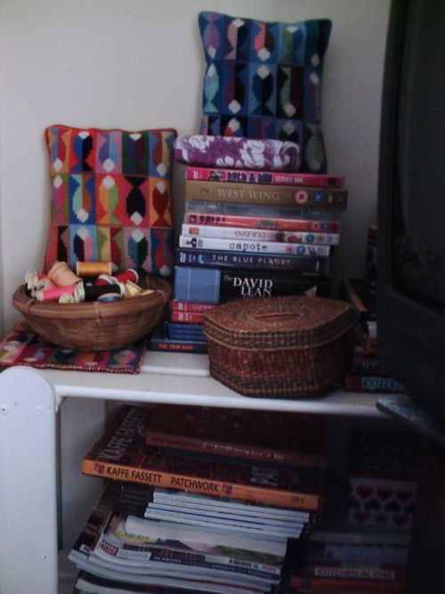 Books, cushions, quilts etc 002